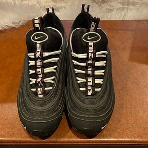 Nike AirMax size 7Y